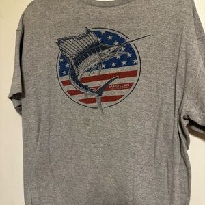 Magellan Outdoors Gray Graphic Tee